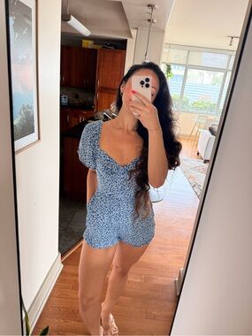 Lulus Amora Short Sleeve Romper